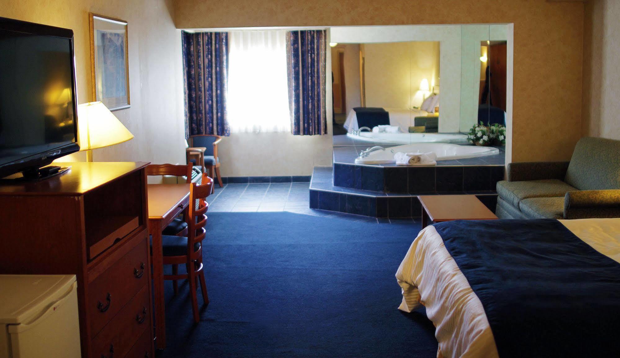 The Glengate Hotel & Suites Ниагара-Фолс Экстерьер фото